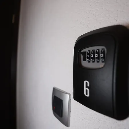 Nikolla 6 * スプリト