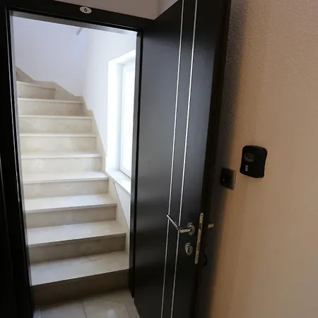 Nikolla 6 Apartamento